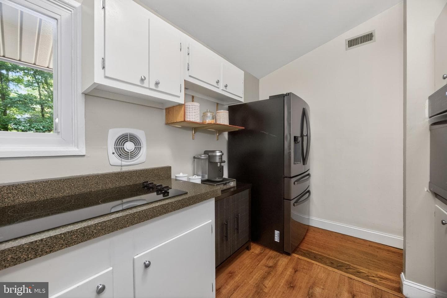 302 Gypsy Lane photo 34