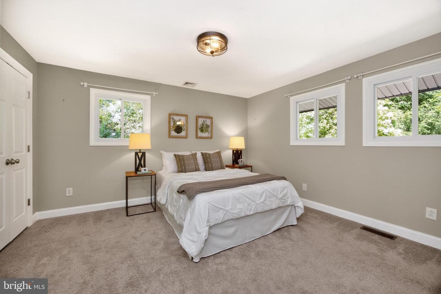 302 Gypsy Lane photo 35