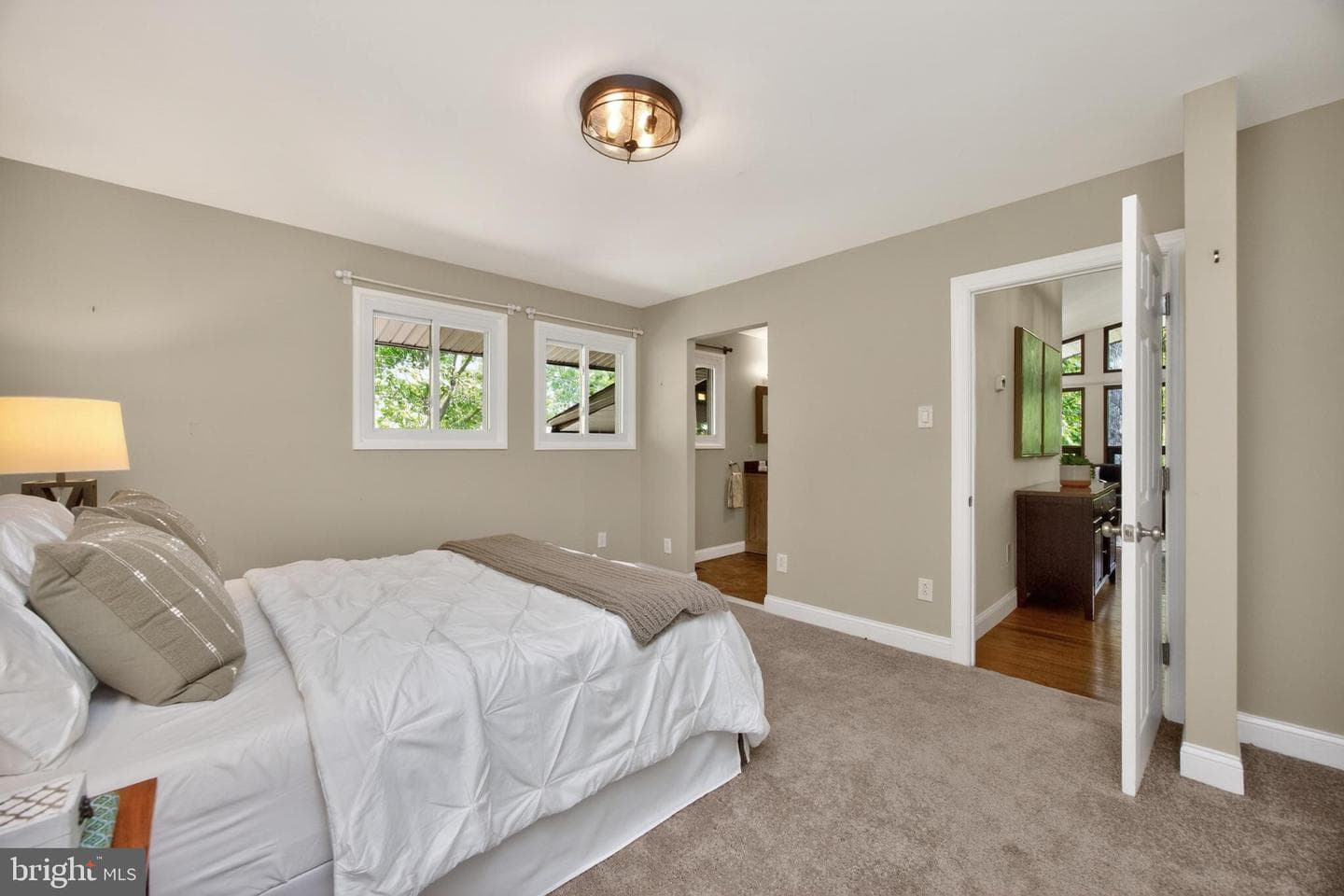 302 Gypsy Lane photo 36