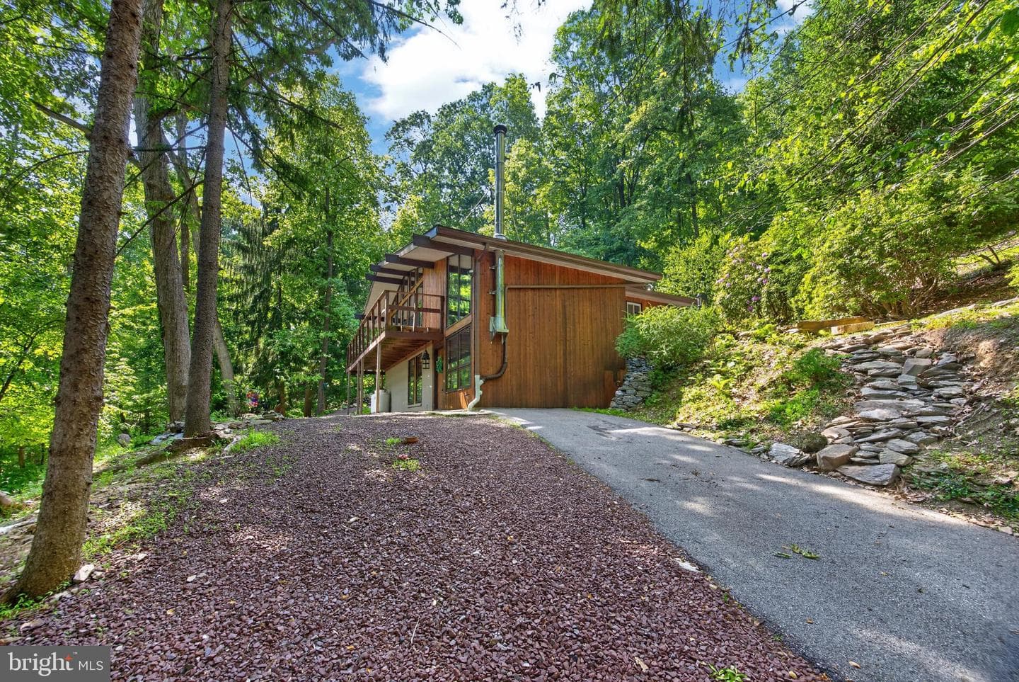 302 Gypsy Lane photo 4