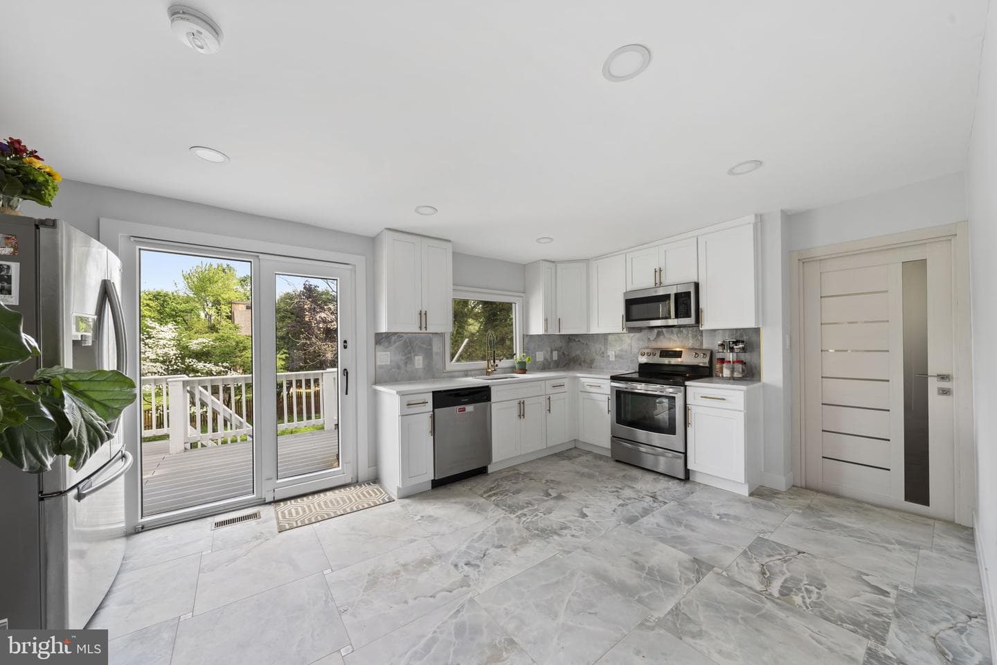 2549 W Church Road photo 9