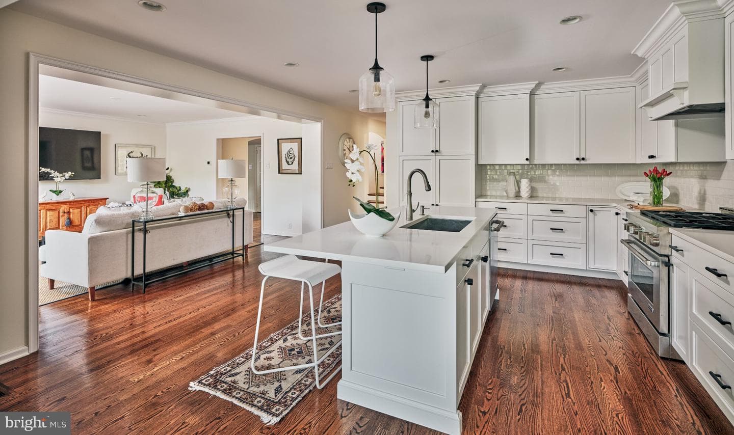 617 Harriton Road photo 13