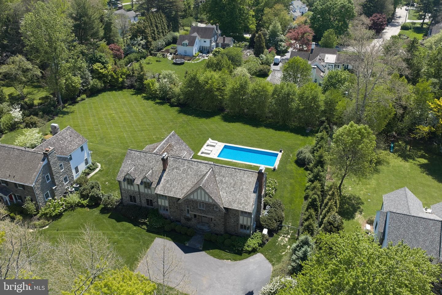 617 Harriton Road photo 28