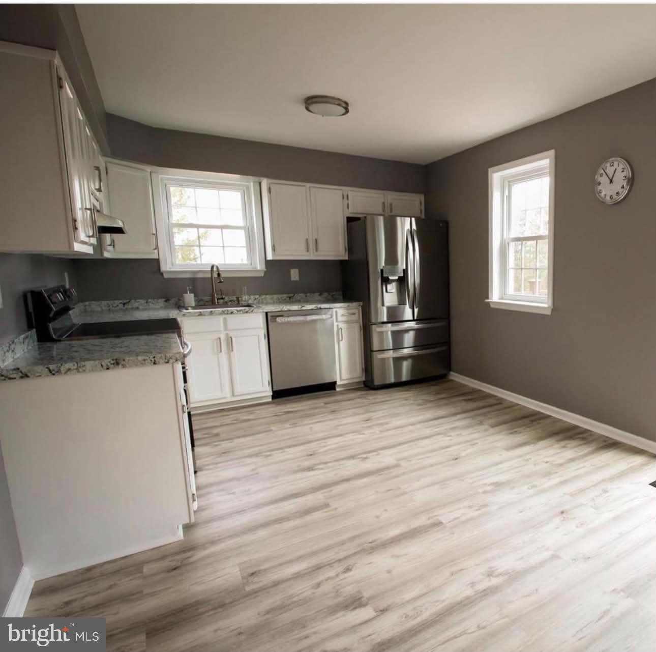 279 Lawndale Avenue photo 13
