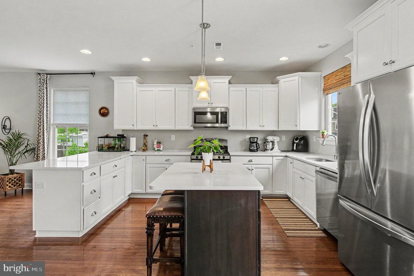 100 Arlington Ln photo 11