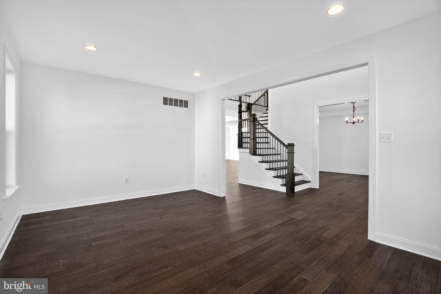 409 Longview Drive photo 6