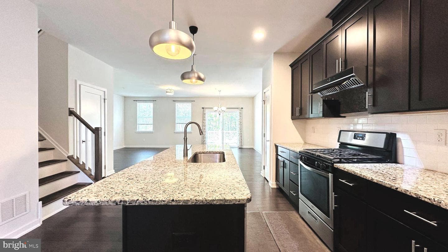 229 Wynstone Court photo 11