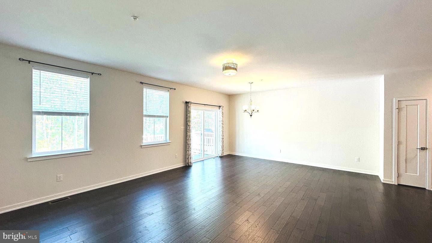 229 Wynstone Court photo 12