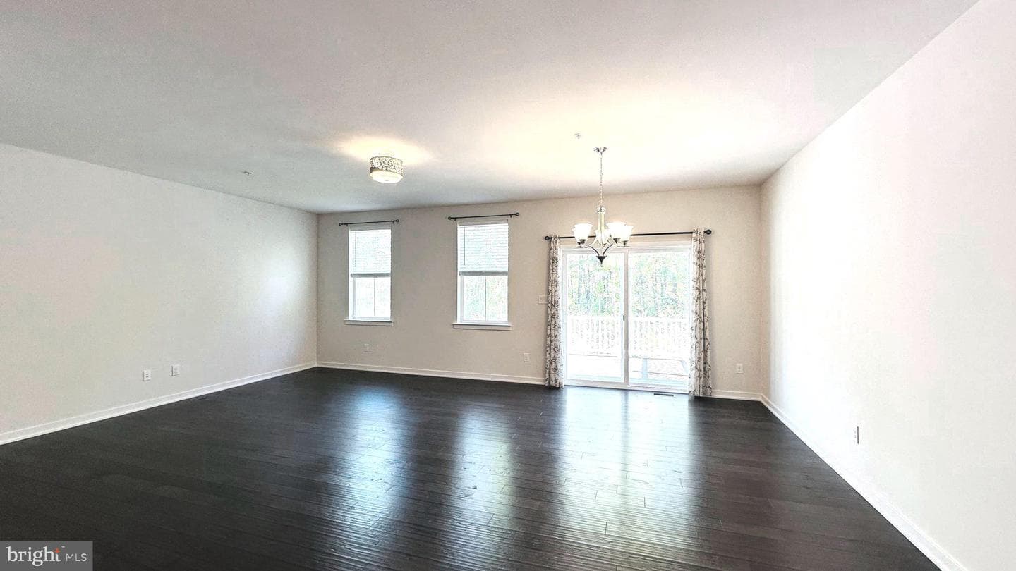 229 Wynstone Court photo 16