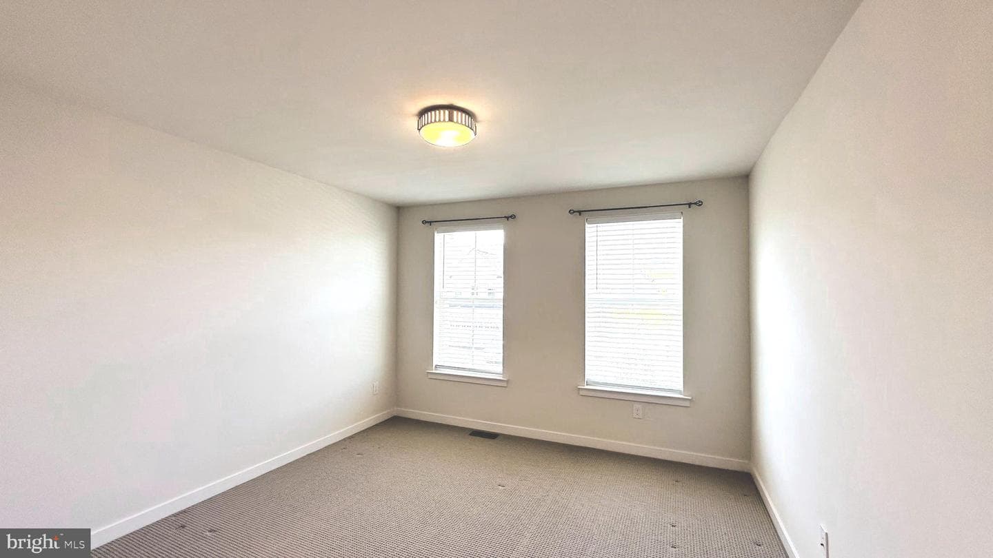 229 Wynstone Court photo 32