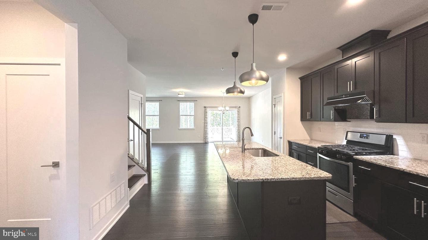 229 Wynstone Court photo 6