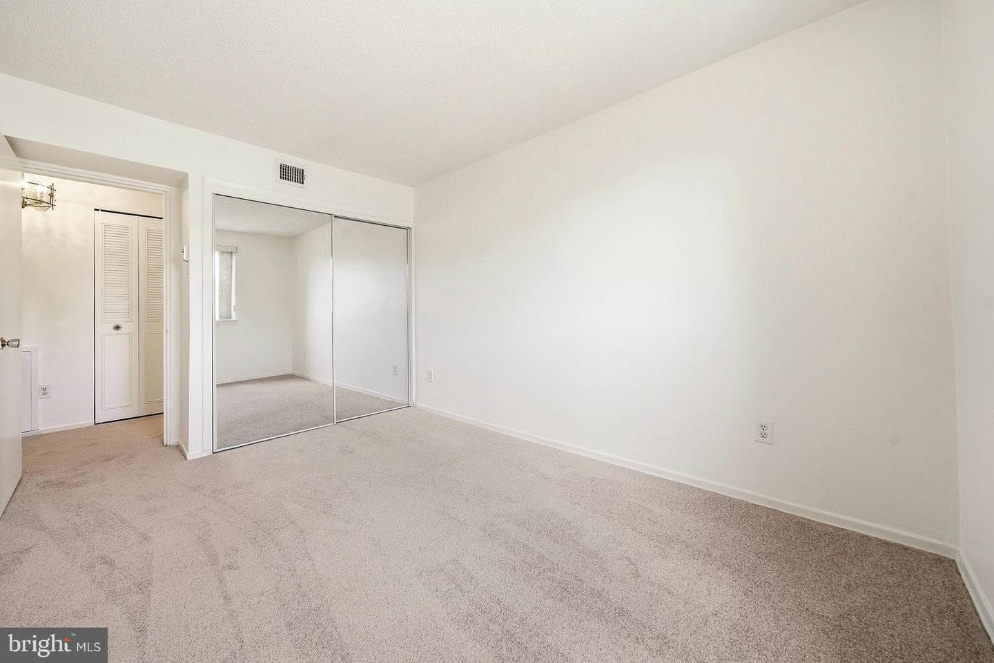 1570 The Fairway #312 E photo 17
