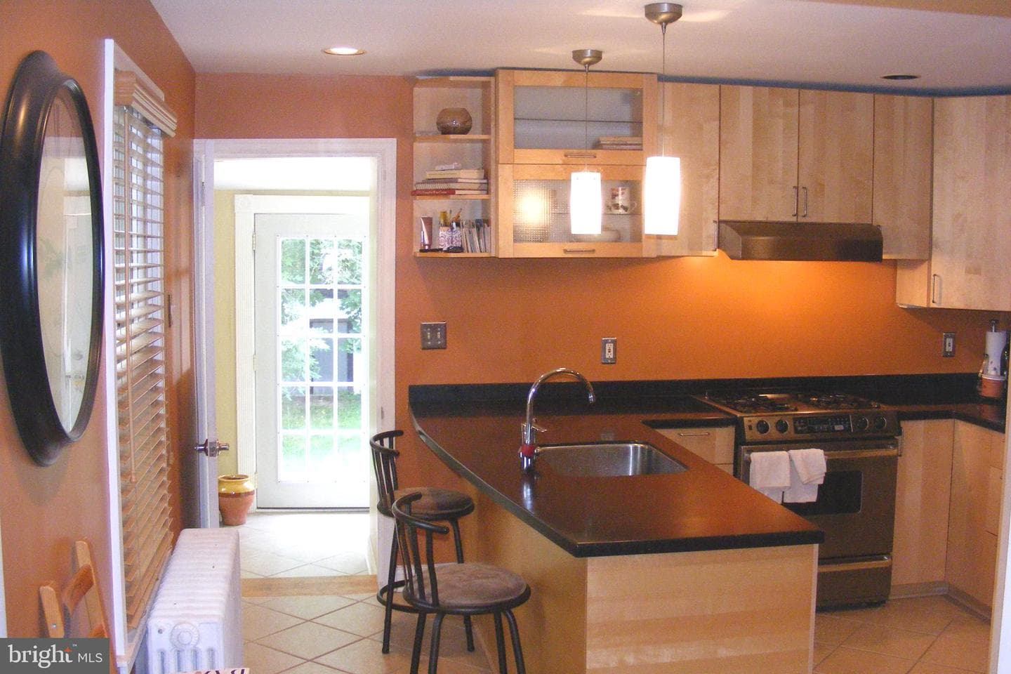 316 Locust Ave photo 12