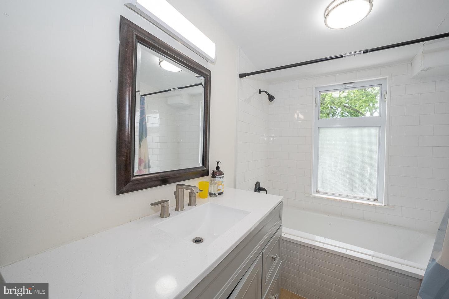 316 Locust Ave photo 17