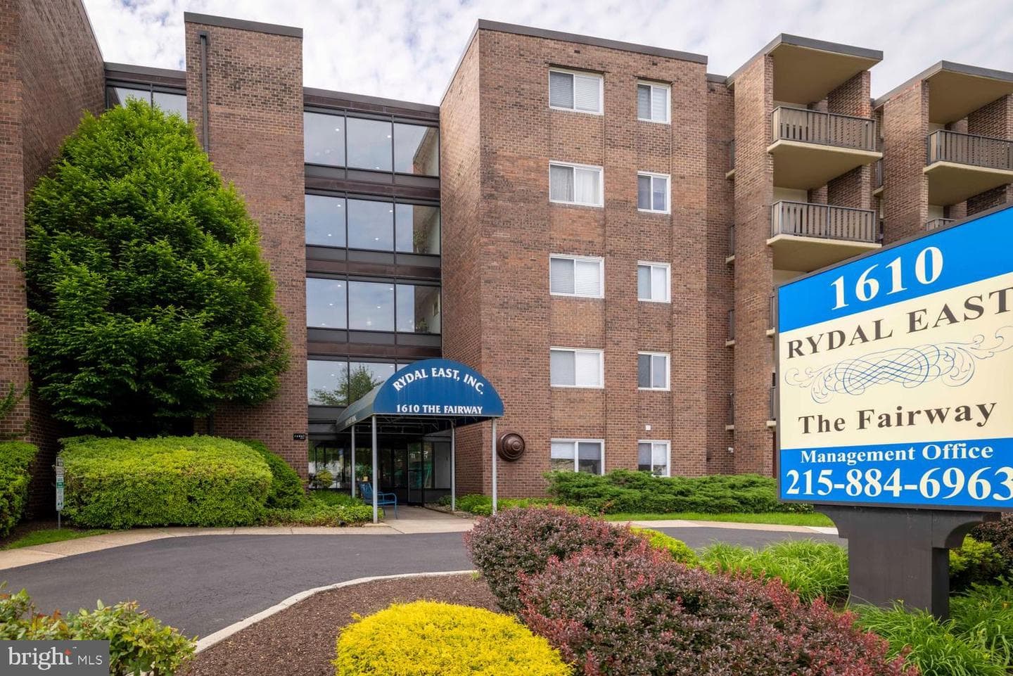 1610 The Fairway #510w photo 3