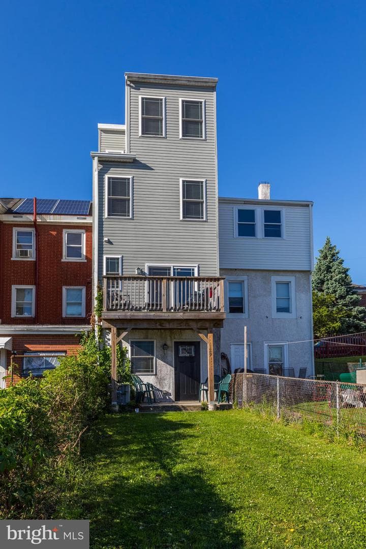 129 W Sixth St photo 37