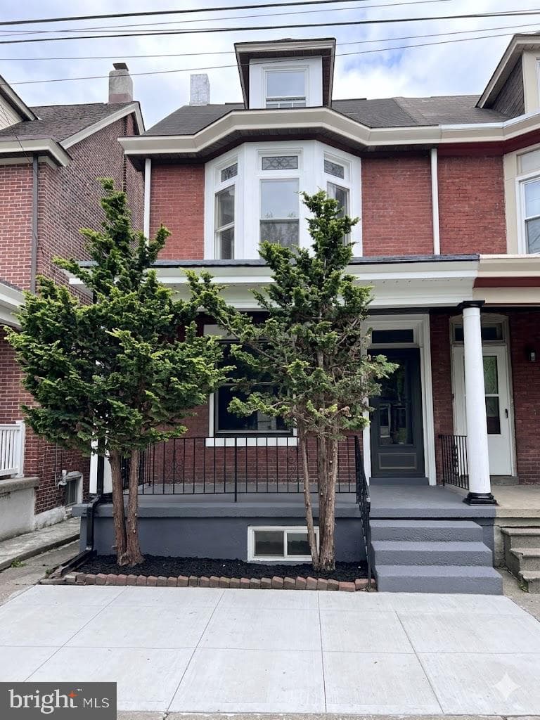 804 Queen Street