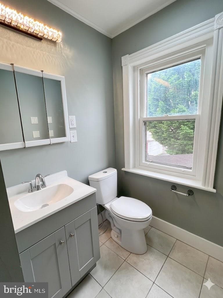804 Queen Street photo 12