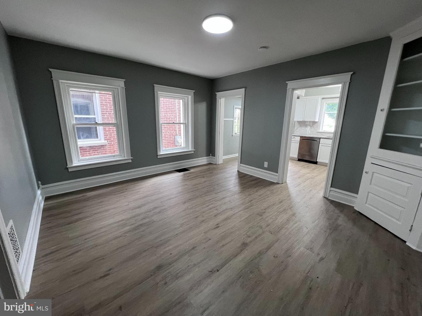 804 Queen Street photo 5