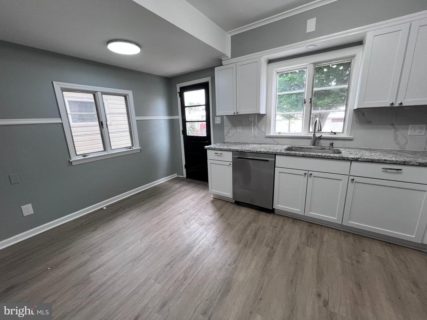 804 Queen Street photo 6
