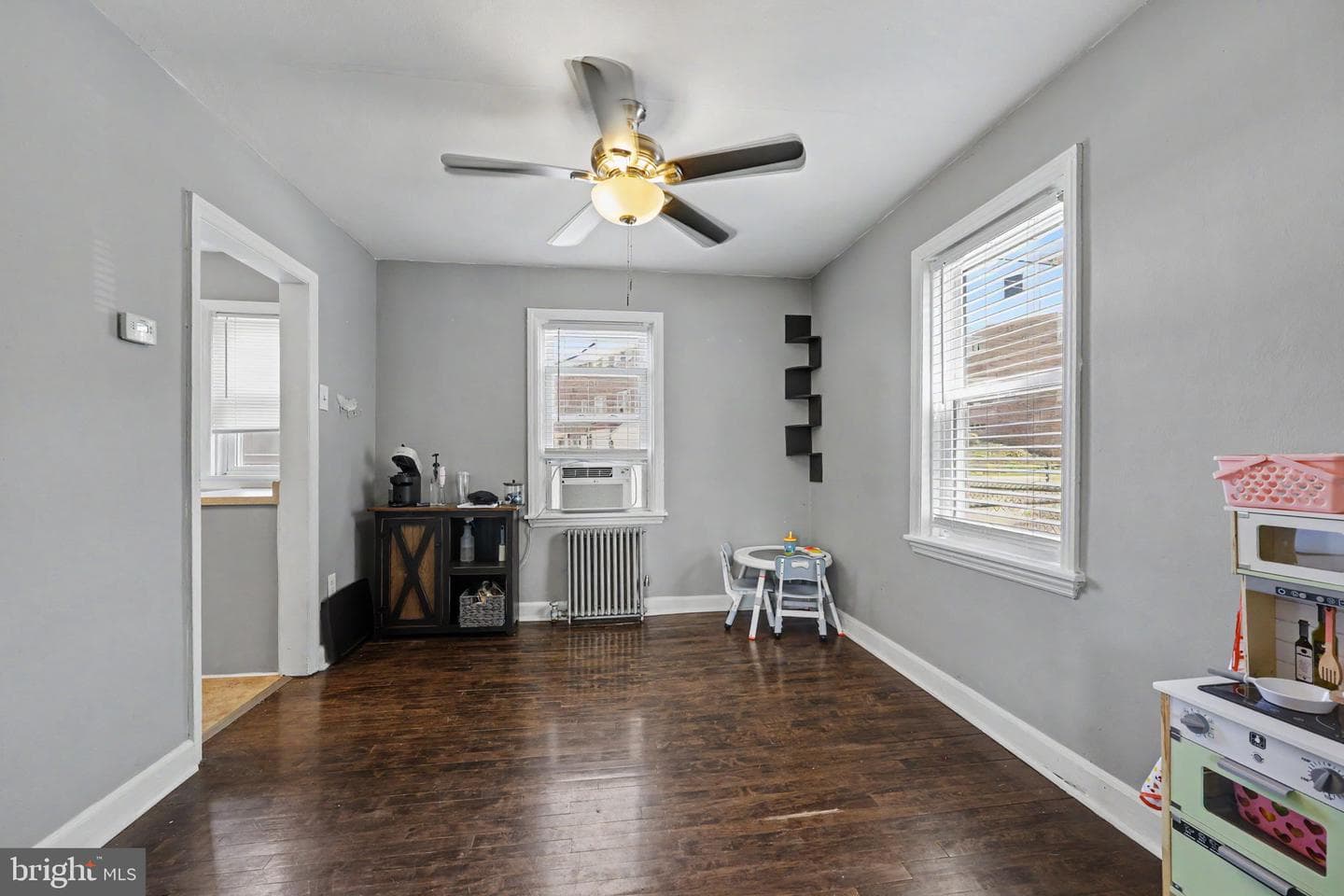 811 Spruce Street photo 6