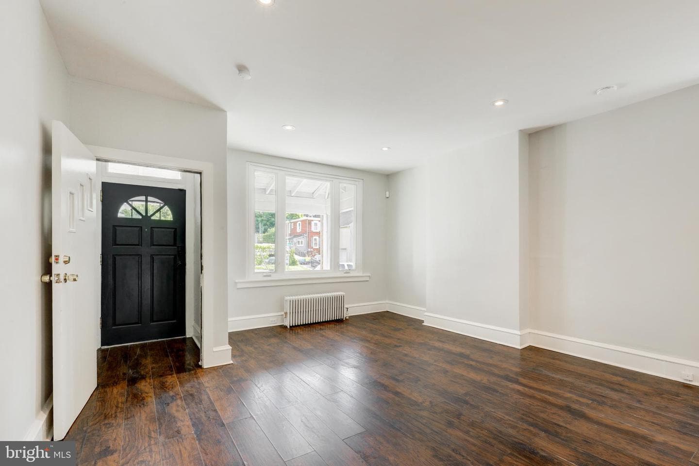 1218 W Airy Street photo 2