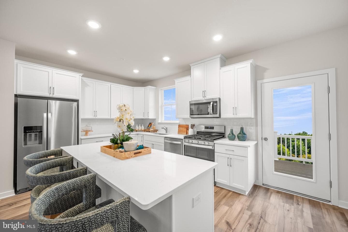 35 Continental Way, Bridgeport