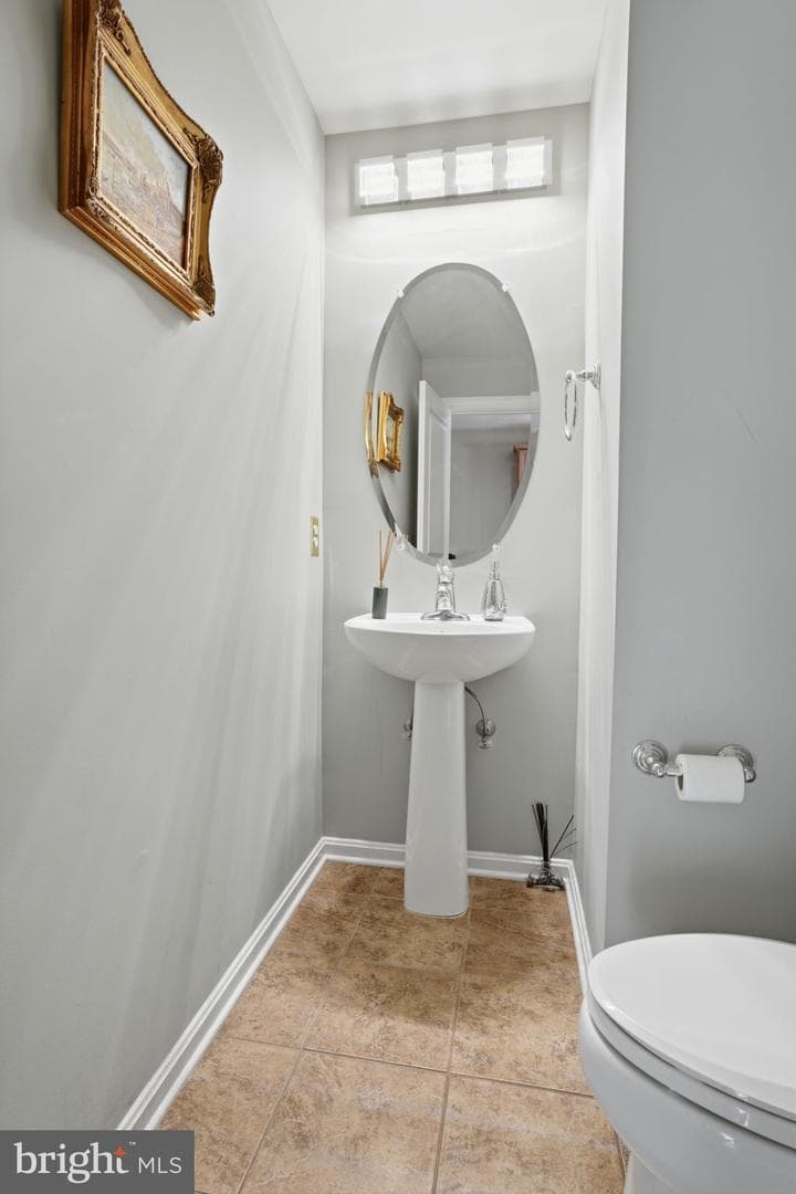 1735 Iron Horse Road photo 32