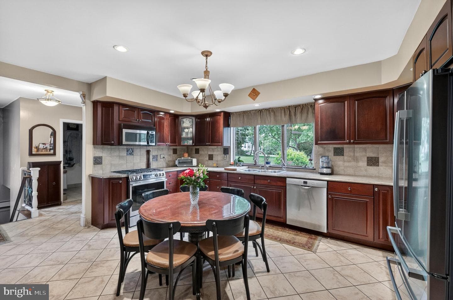 1328 Highland Avenue photo 17