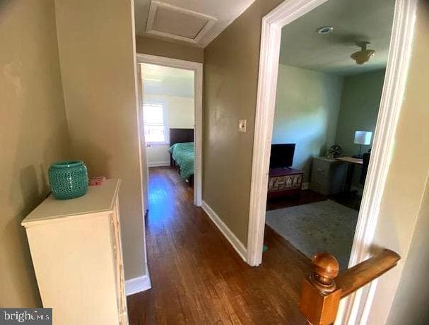990 N Hills Boulevard photo 7