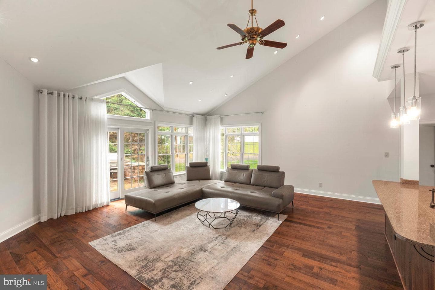 3174 Manor Road photo 17
