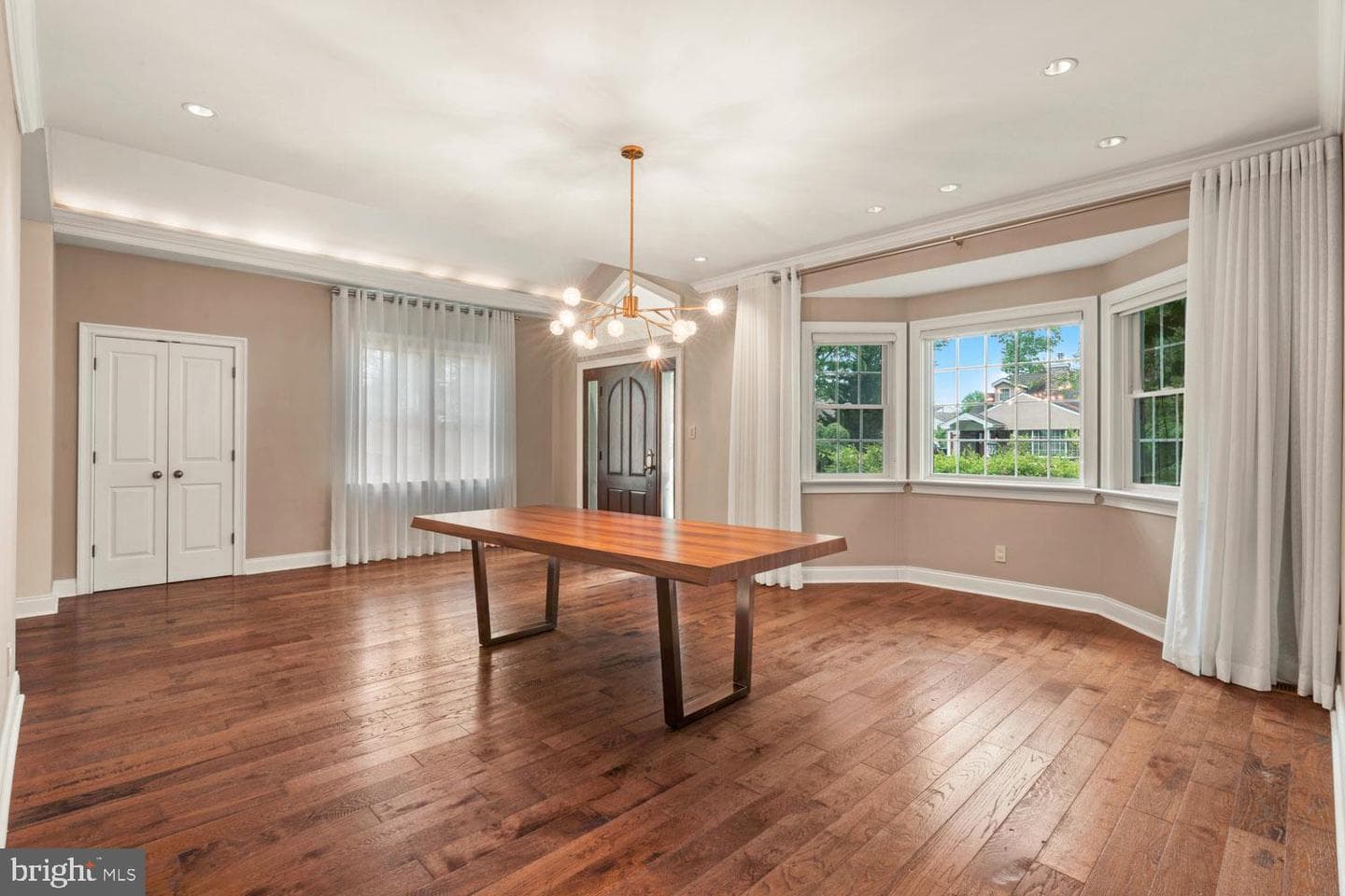 3174 Manor Road photo 5