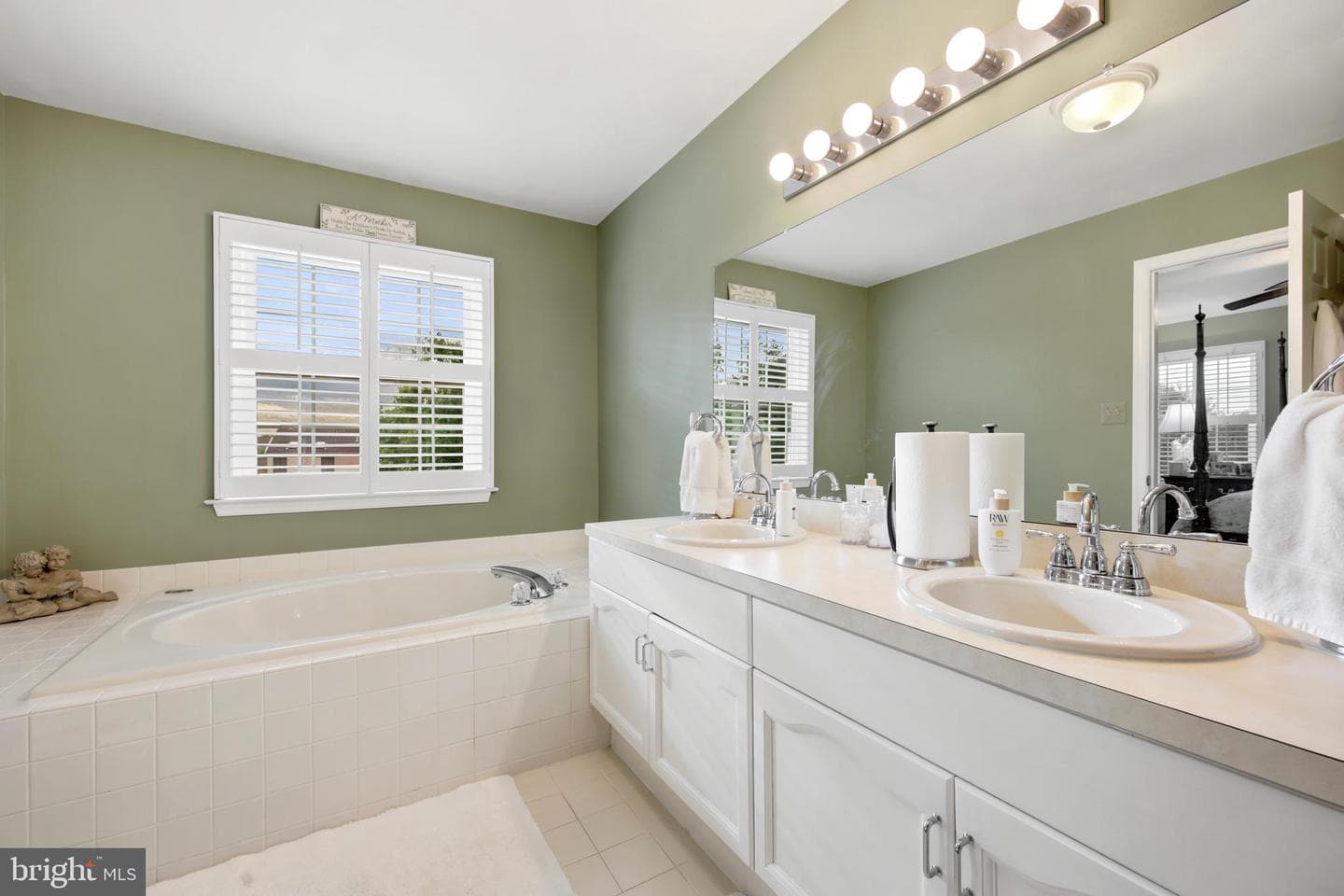 98 Walker Road photo 20