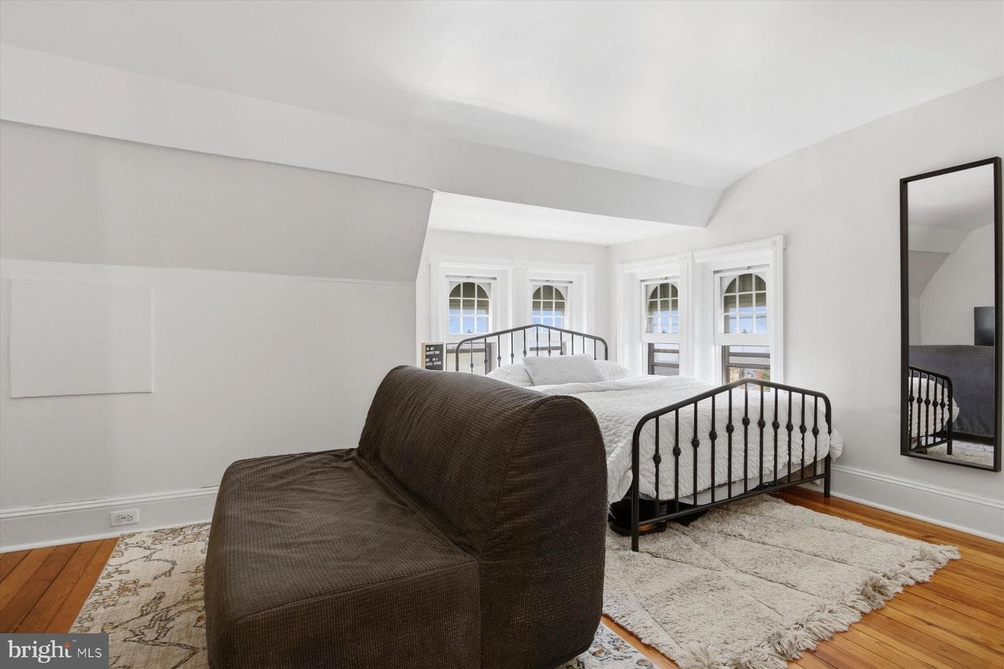312 W Walnut Street photo 19