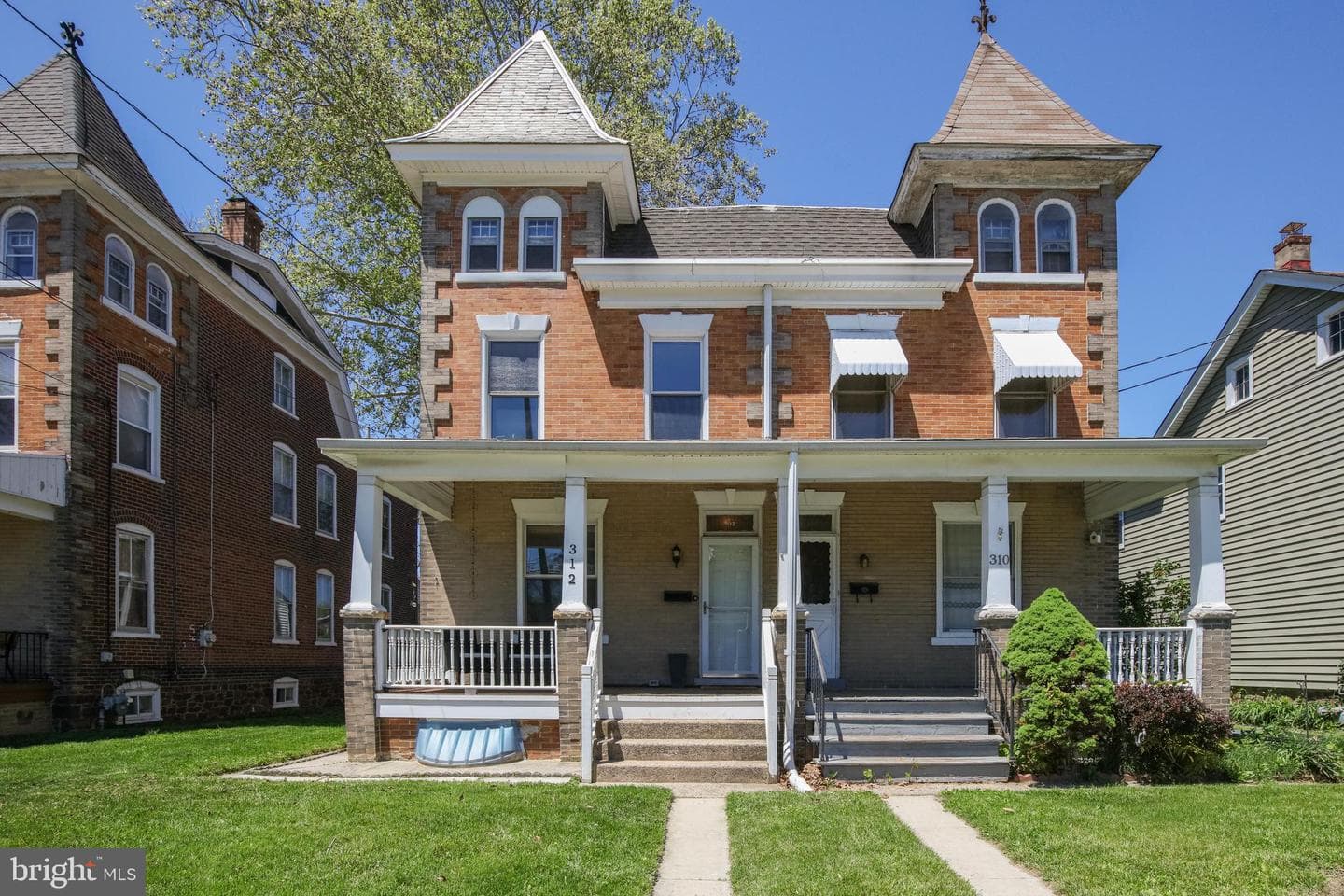 312 W Walnut Street photo 2