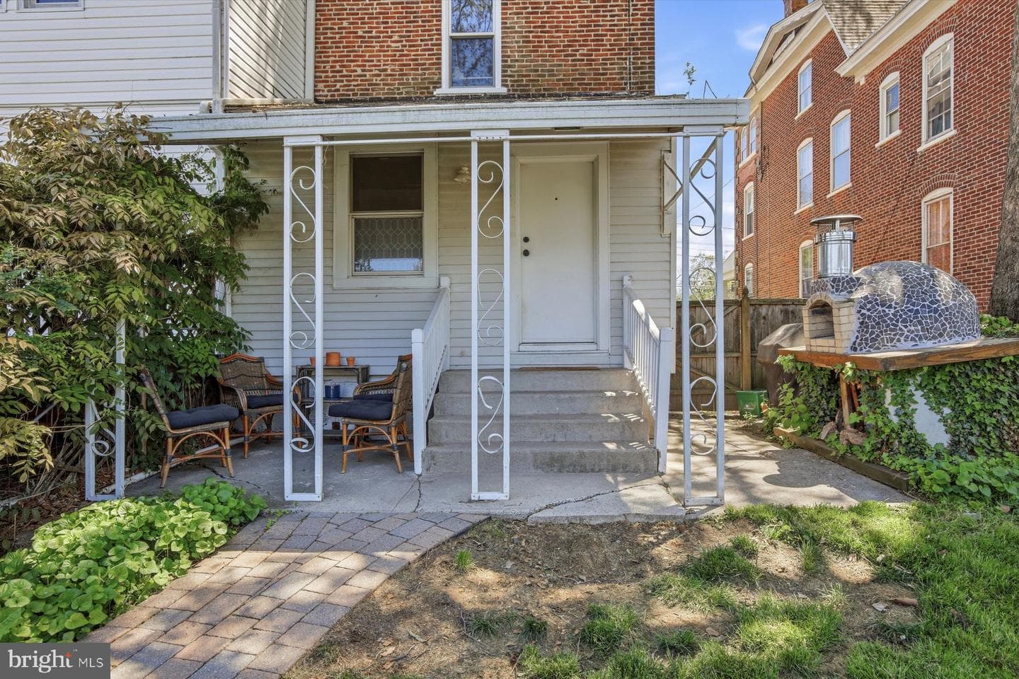 312 W Walnut Street photo 24