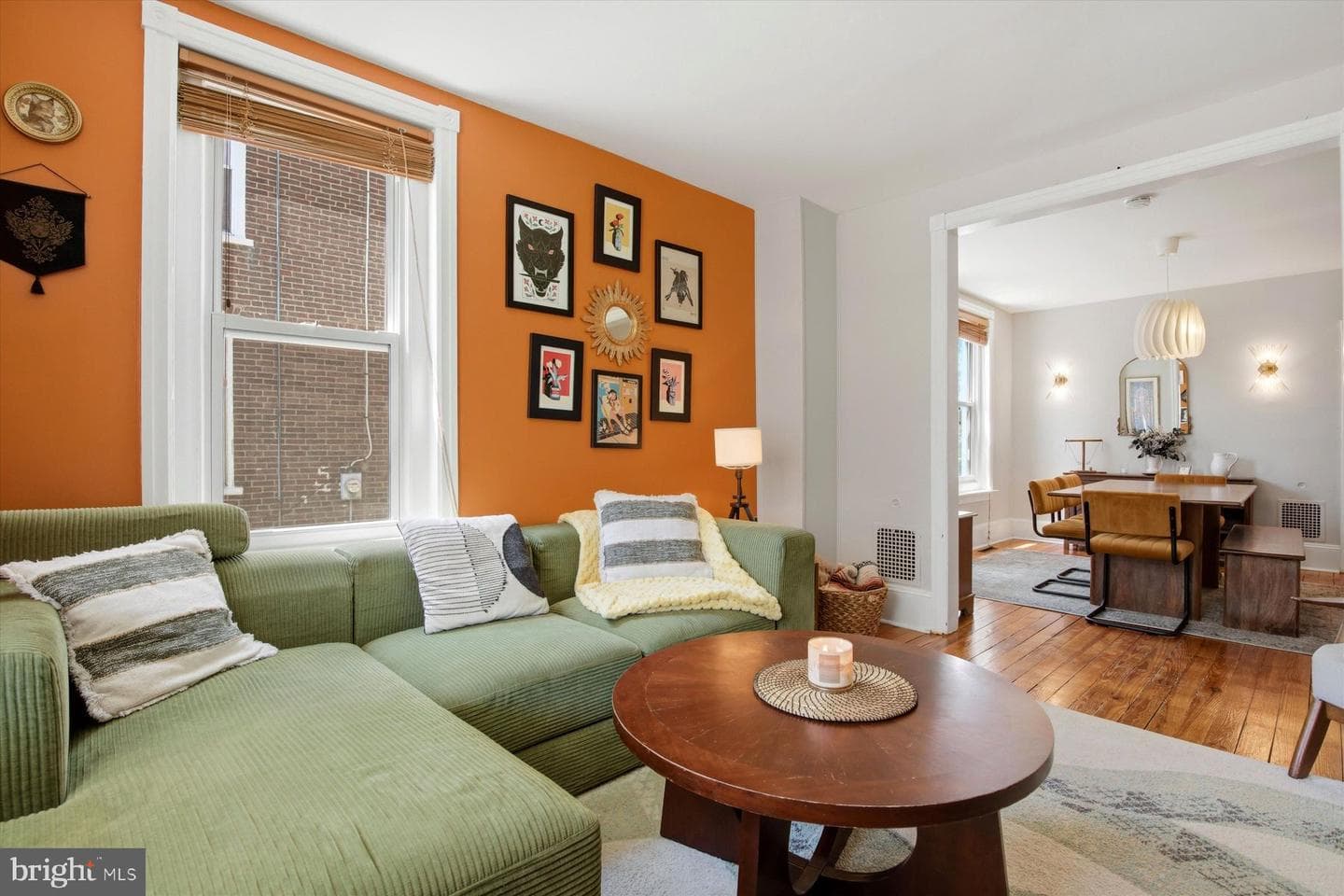 312 W Walnut Street photo 4