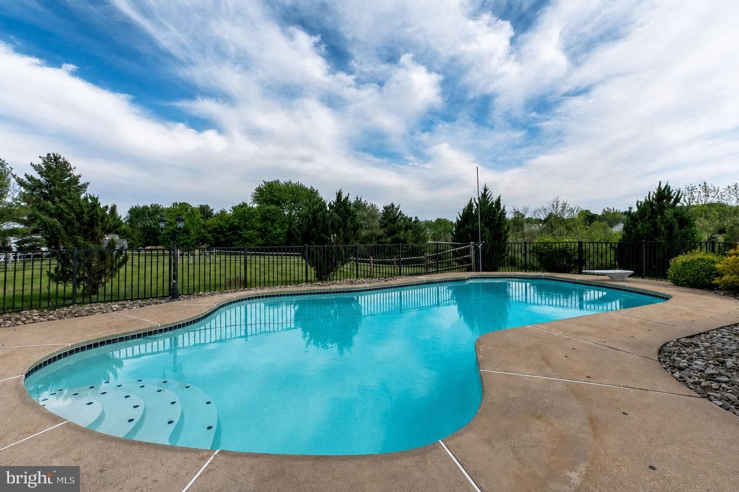 210 Jordan Drive photo 27