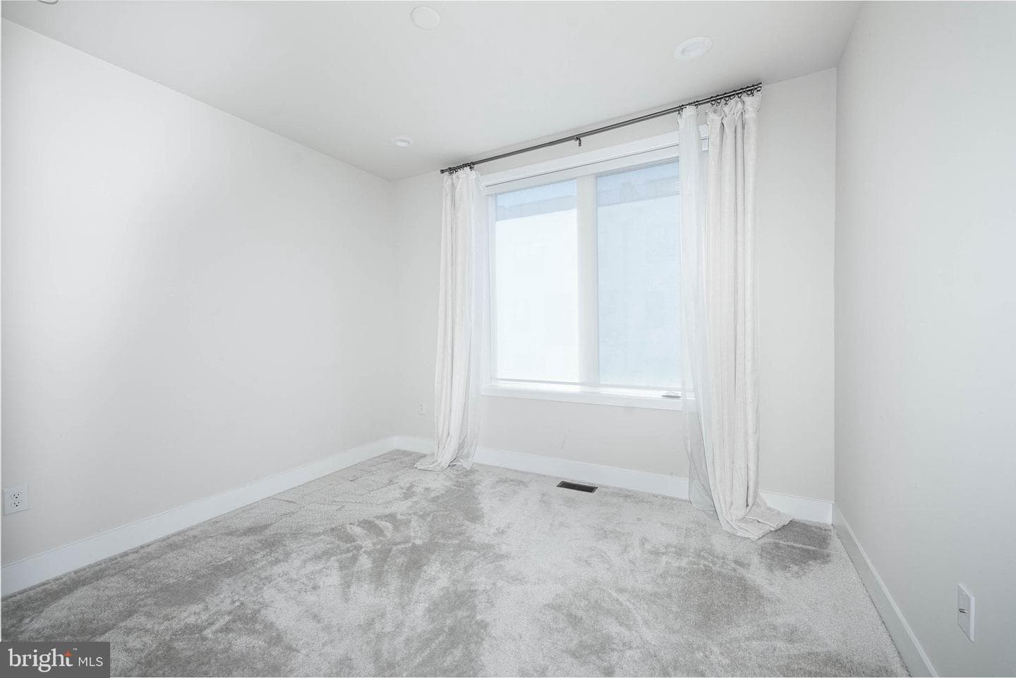 305 Manion Aly photo 13