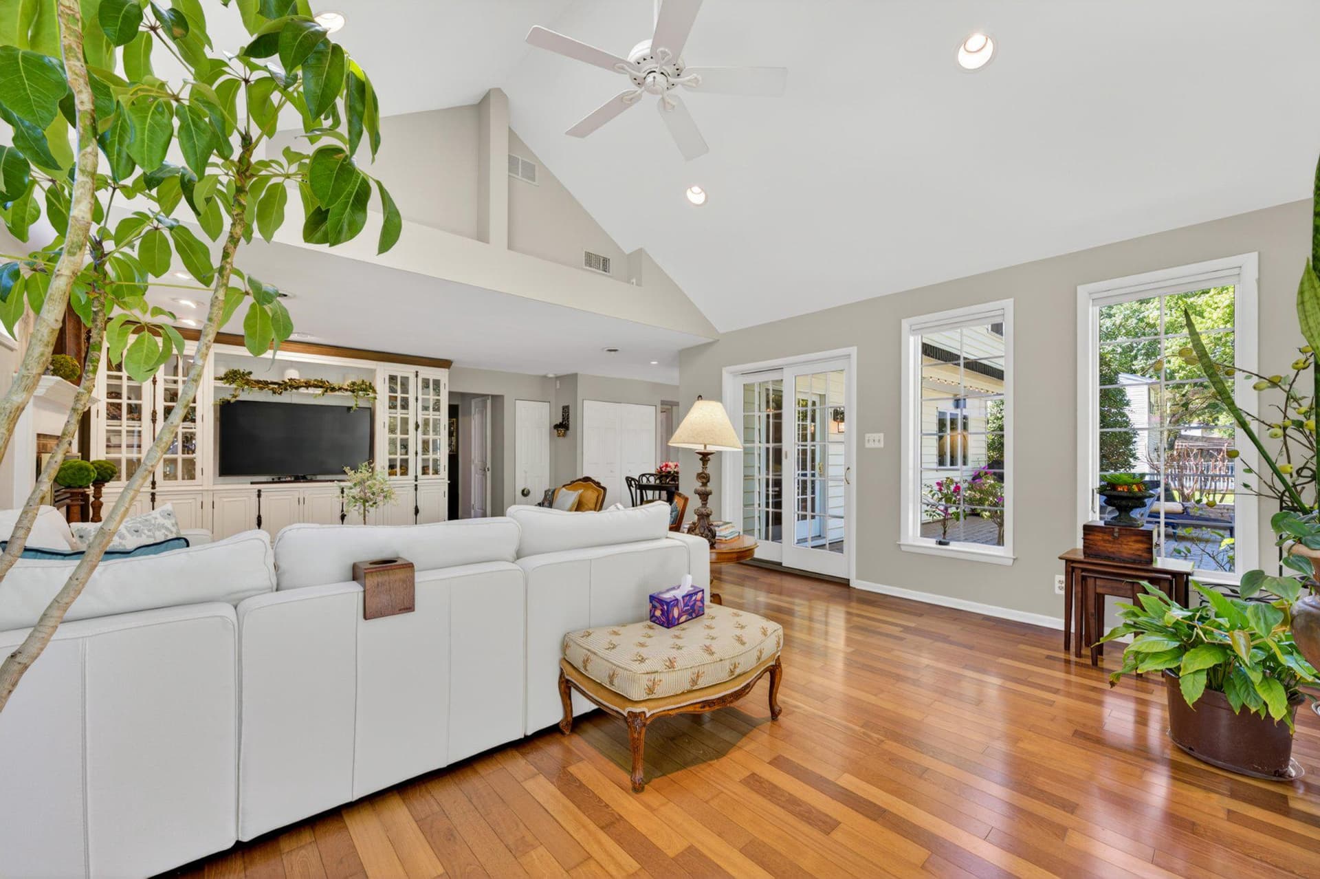 556 Grapevine Drive photo 31