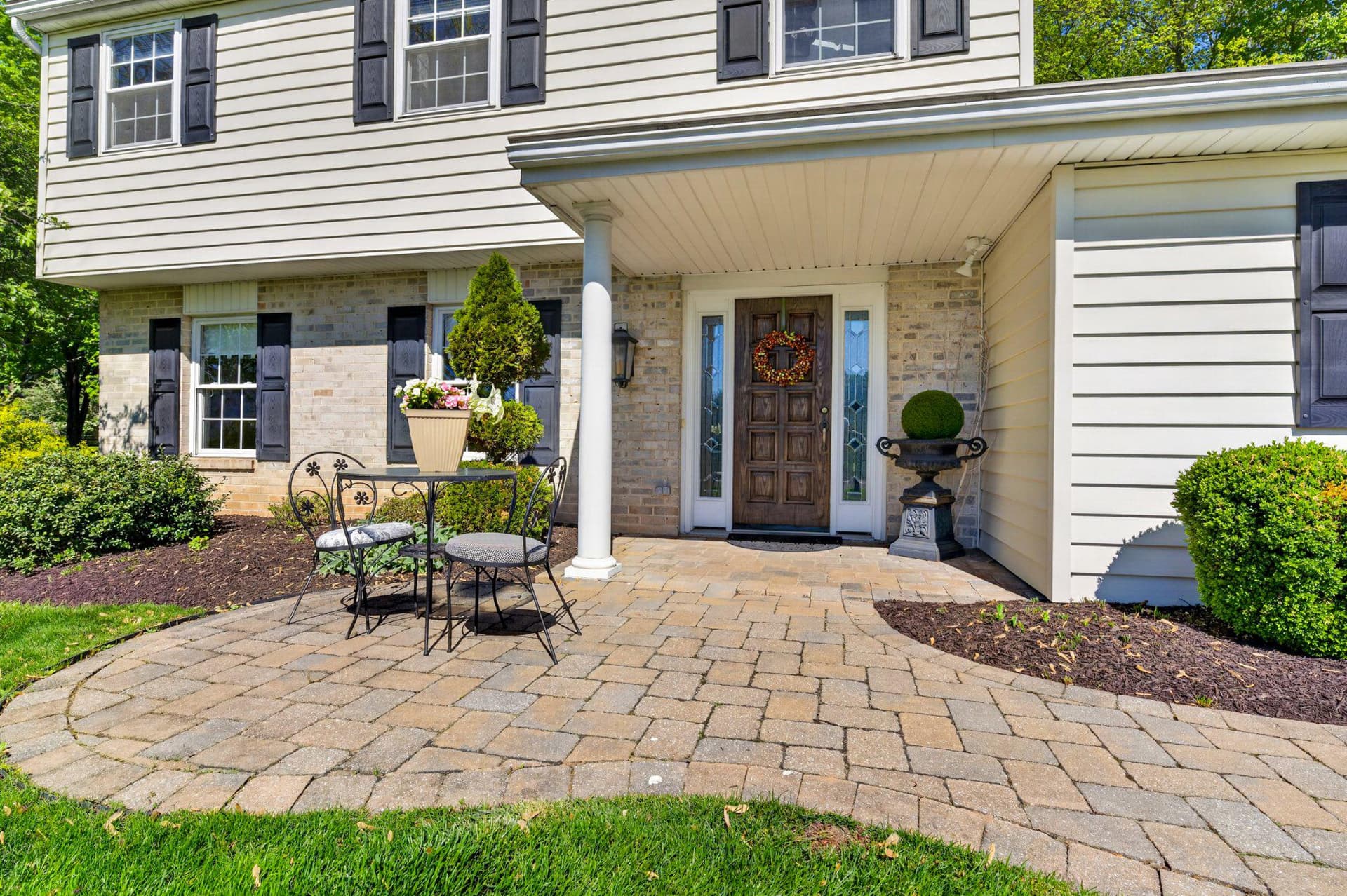 556 Grapevine Drive photo 4