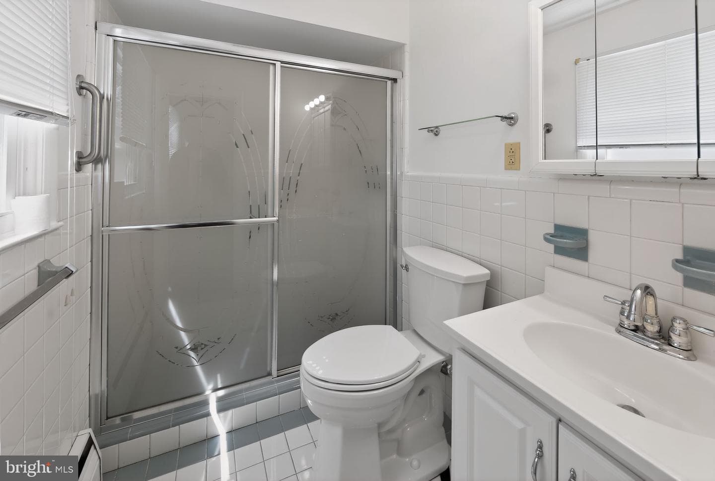 533 Martin Lane photo 21