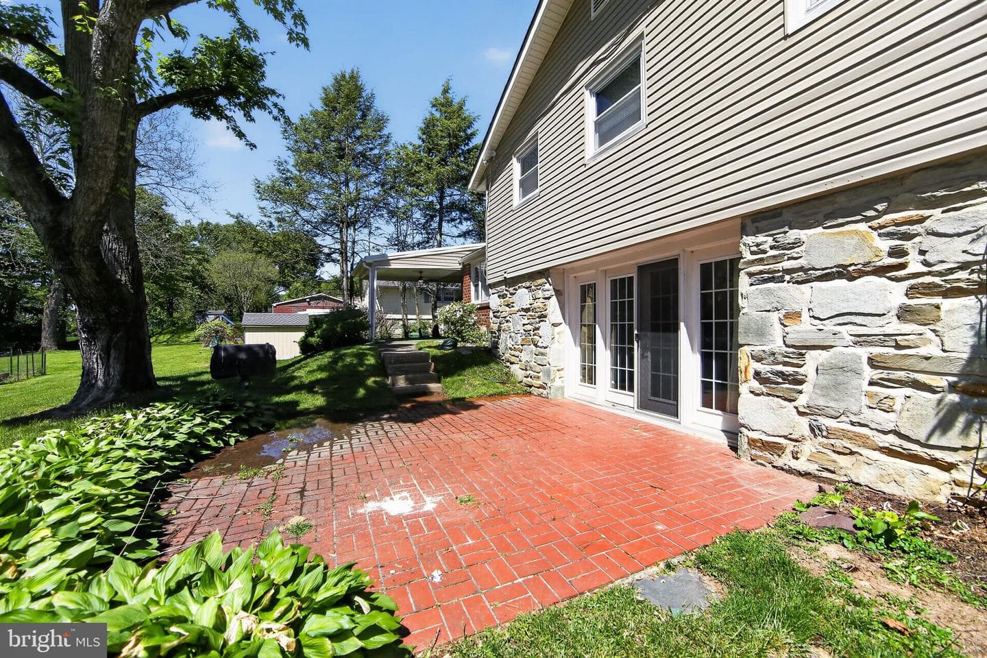 533 Martin Lane photo 37