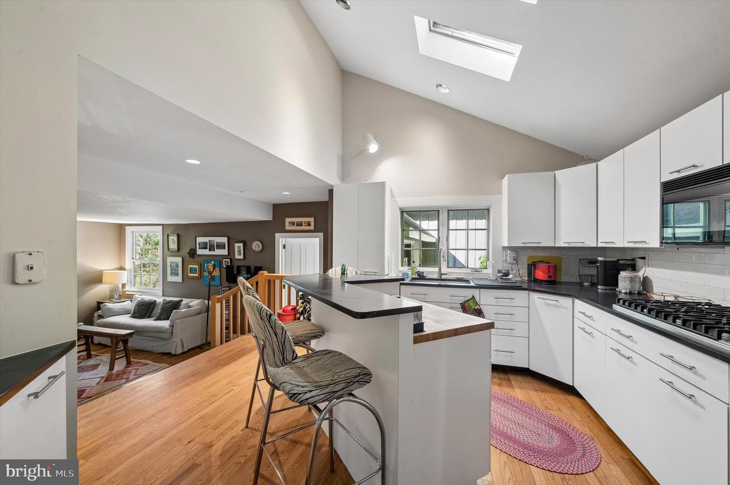 8901 Montgomery Avenue photo 10