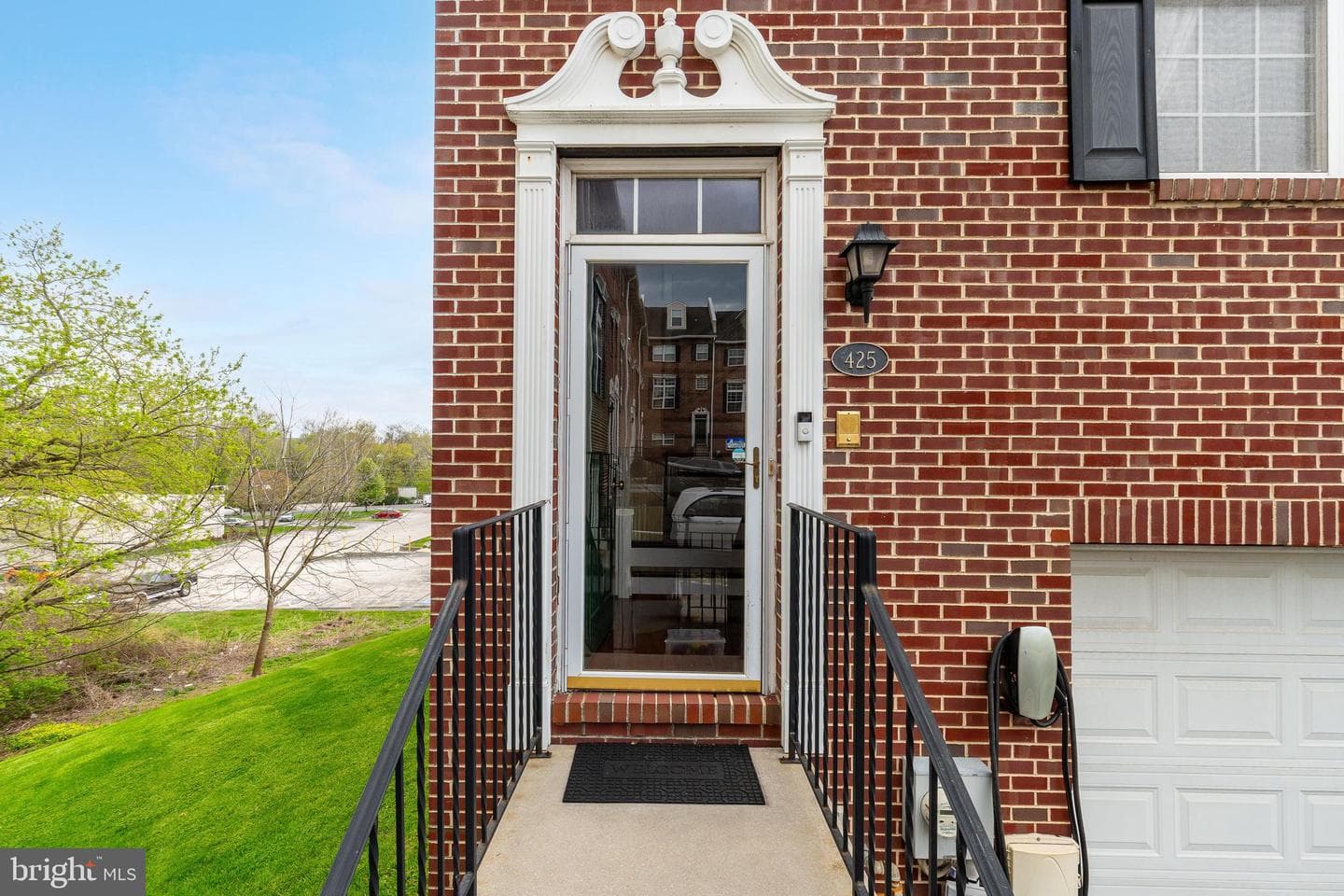 425 W 5th Avenue photo 3