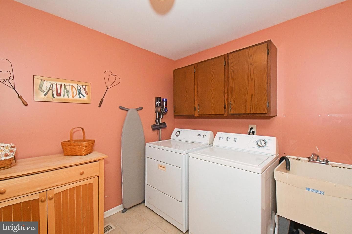 204 Orlemann Avenue photo 23