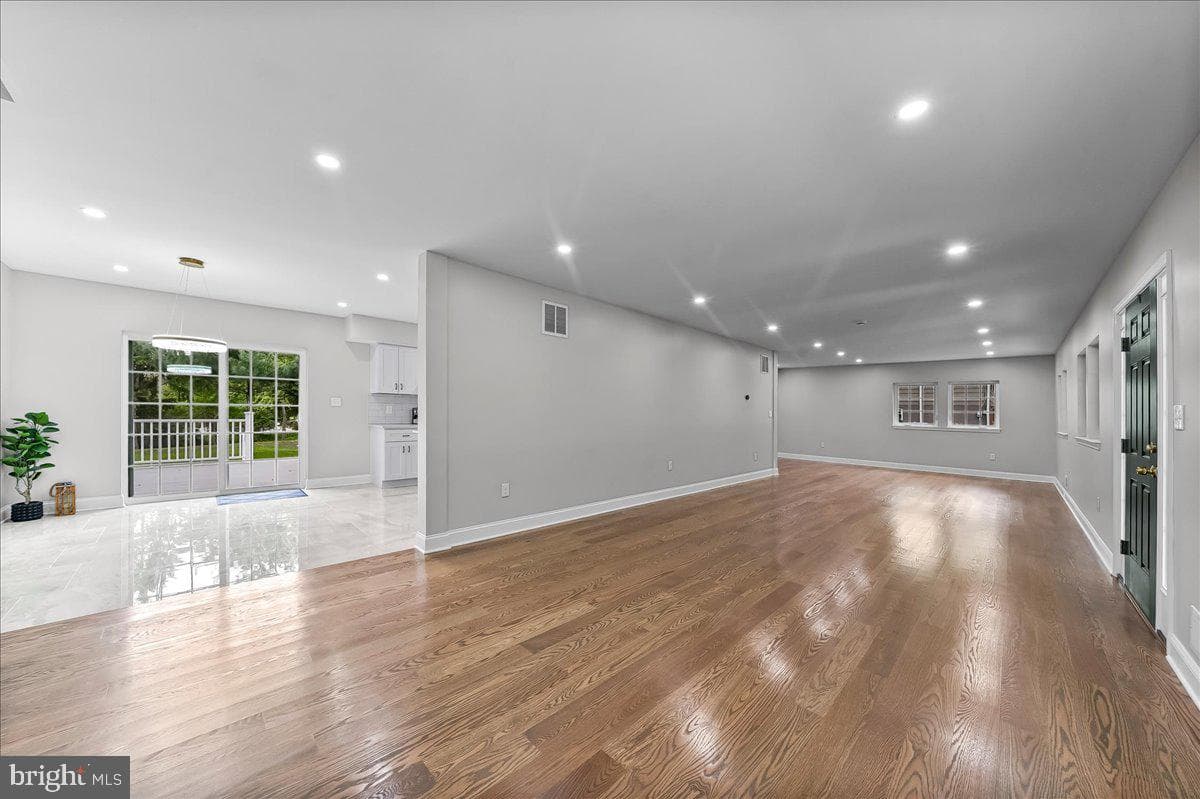 3740 Thompson Road photo 11
