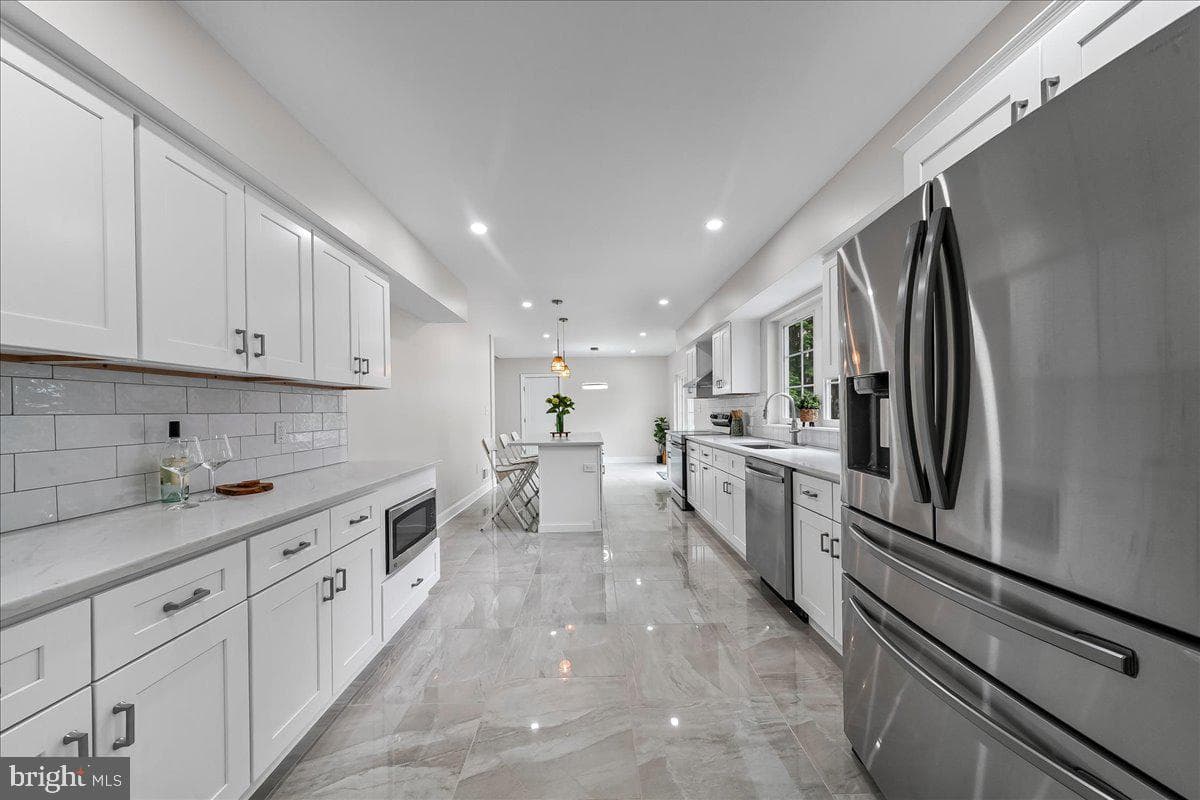 3740 Thompson Road photo 17