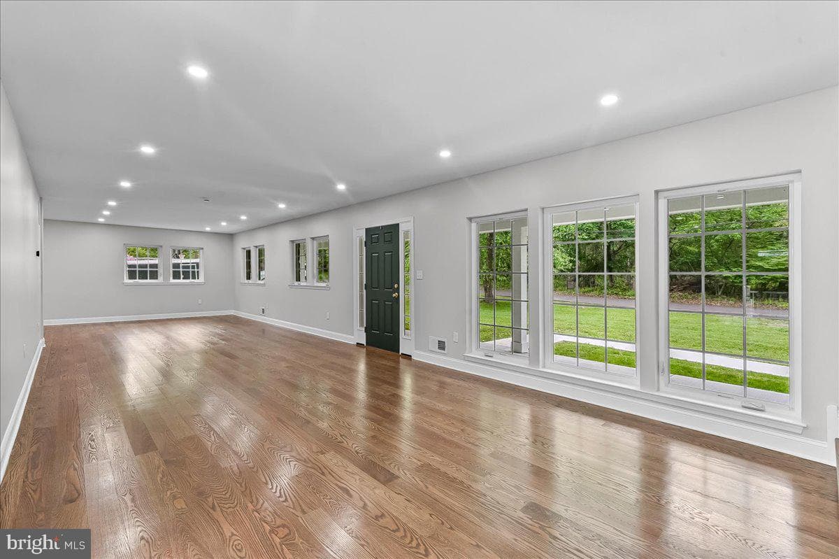 3740 Thompson Road photo 5