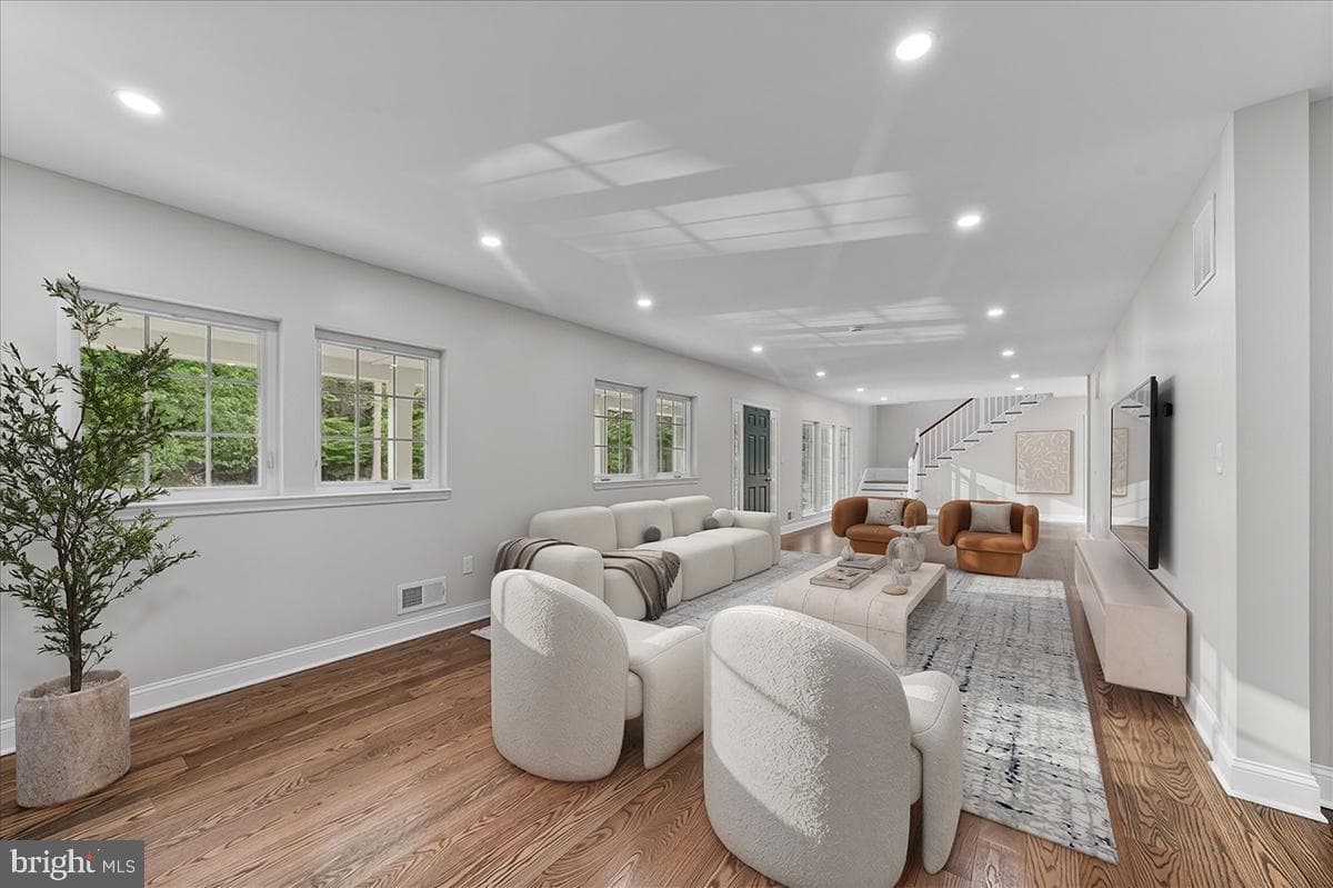 3740 Thompson Road photo 6